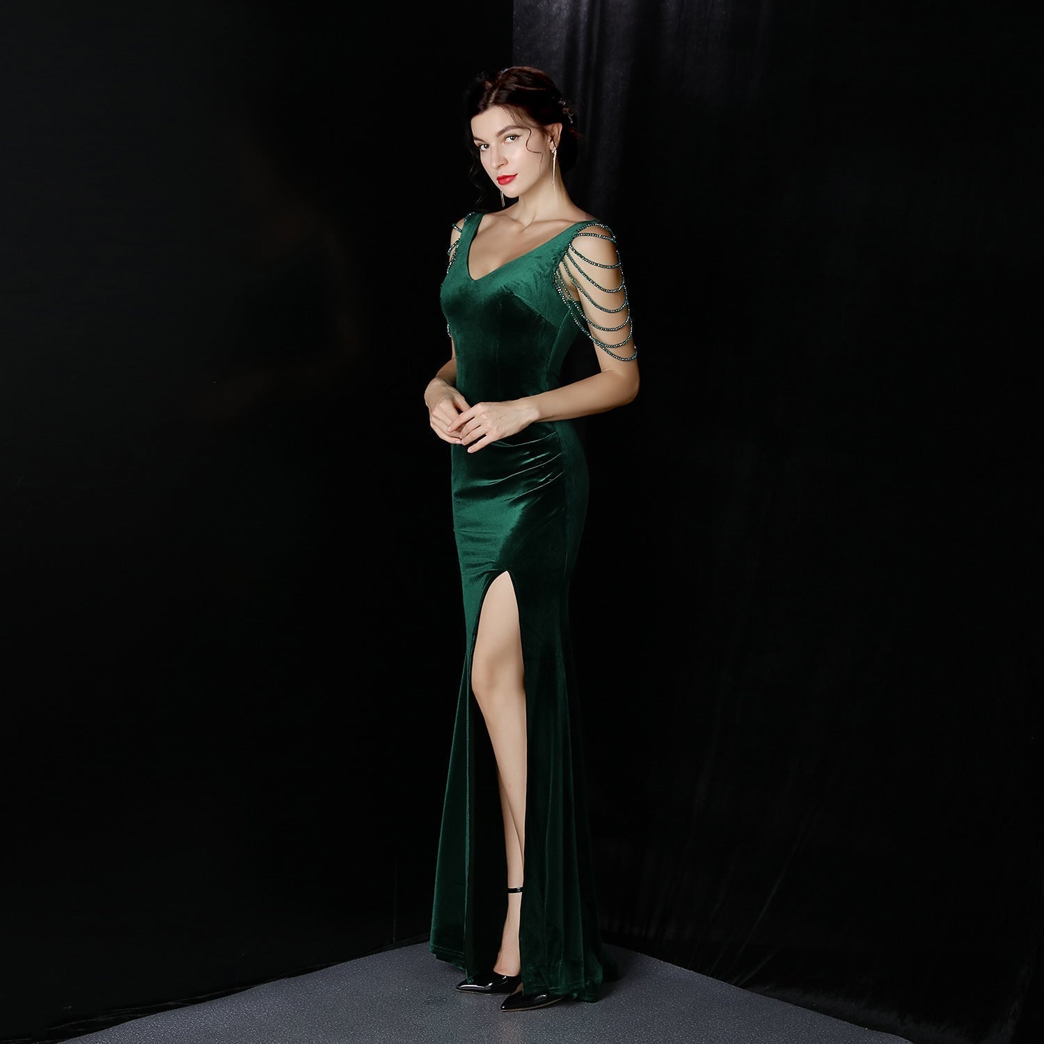 Avery Good Quality Velvet Formal Dress - Lady Occasions